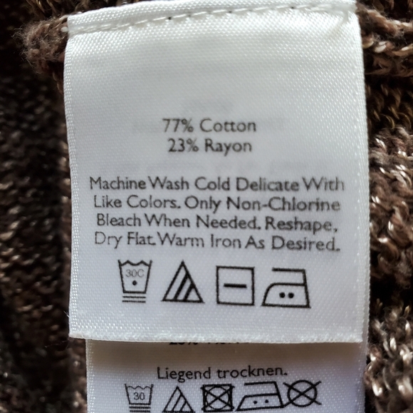 Eddie Bauer Vintage Cardigan.   Size Large - Picture 6 of 6